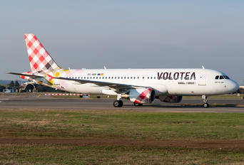 EC-NOR - Volotea Airlines Airbus A320
