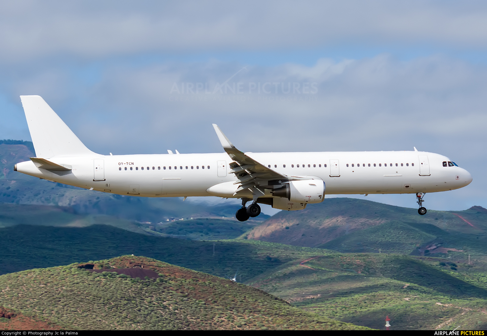 Sunclass Airlines OY-TCN aircraft at Aeropuerto de Gran Canaria