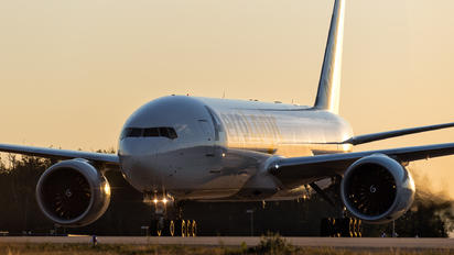 D-AALH - AeroLogic Boeing 777F