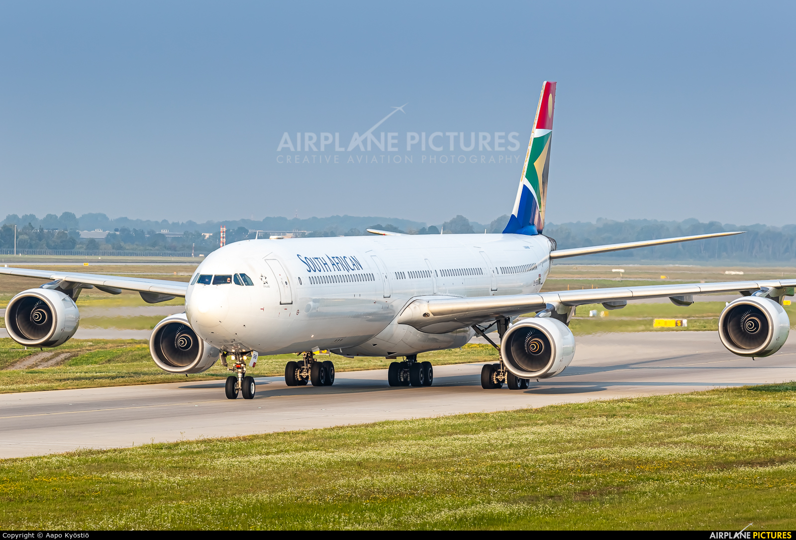 South African Airways ZS-SNB aircraft at Munich