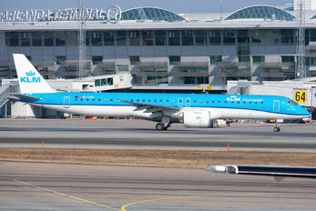 PH-NXD - KLM Cityhopper Embraer ERJ-195-E2