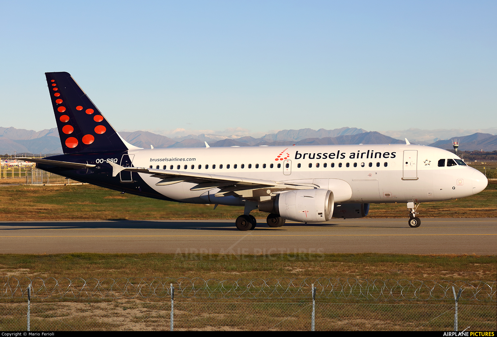 Brussels Airlines OO-SSQ aircraft at Milan - Malpensa