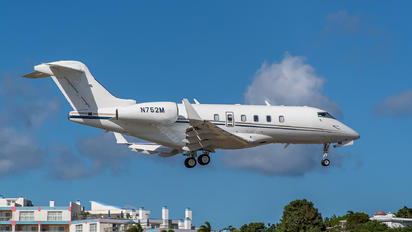 N752M - Private Bombardier BD-100 Challenger 300 series