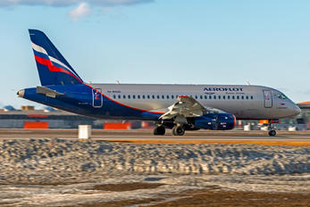 RA-89026 - Aeroflot Sukhoi Superjet 100LR