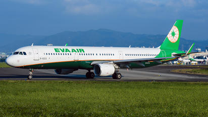B-16213 - Eva Air Airbus A321