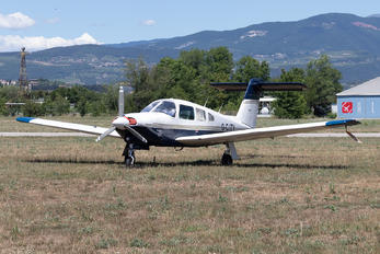 G-CJZV - Private Piper PA-28R Arrow /  RT Turbo Arrow