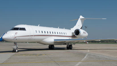 N154QS - Private Bombardier E-11A Global Express