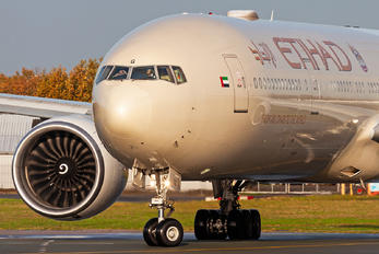 A6-ETG - Etihad Airways Boeing 777-300ER