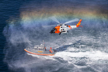 6019 - USA - Coast Guard Sikorsky MH-60T Jayhawk
