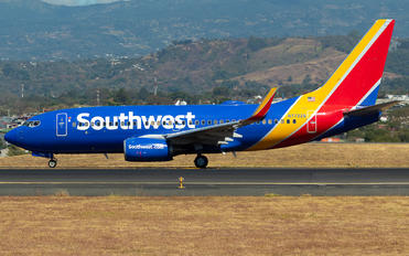 N7722B - Southwest Airlines Boeing 737-700