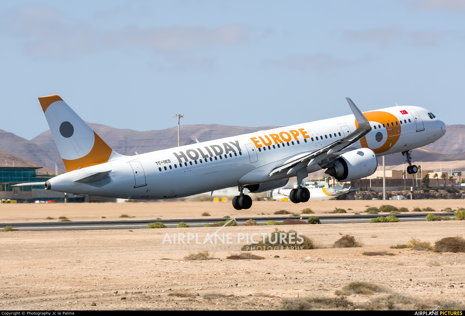 Onur Air TC-OED aircraft at Fuerteventura - Puerto del Rosario
