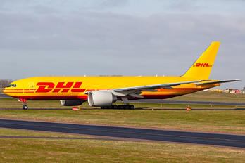 G-DHLY - DHL Cargo Boeing 777F
