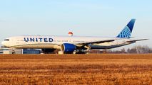 United Airlines N2352U image