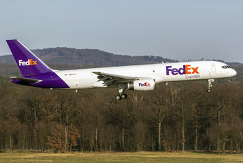 N901FD - FedEx Federal Express Boeing 757-200F