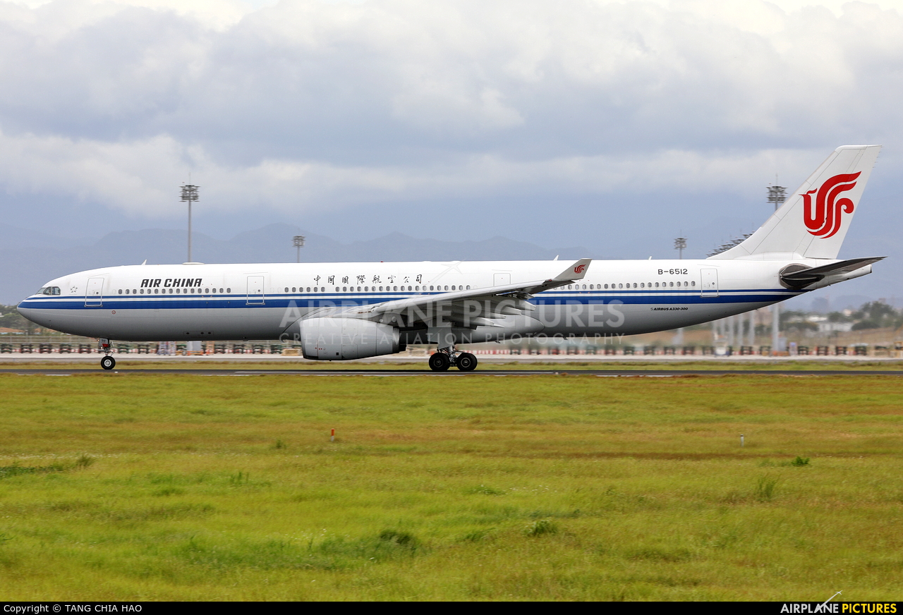 Air China B-6512 aircraft at Taipei - Taoyuan Intl