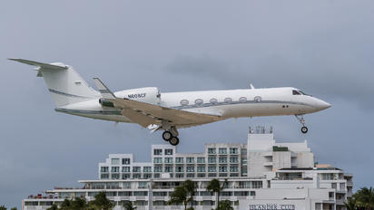 N808CF - Private Gulfstream Aerospace G-IV,  G-IV-SP, G-IV-X, G300, G350, G400, G450