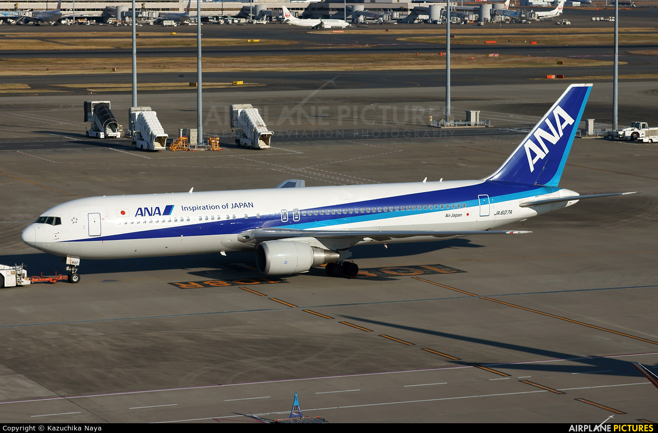 ANA - All Nippon Airways JA607A aircraft at Tokyo - Haneda Intl
