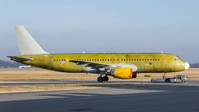 EC-LOB - Vueling Airlines Airbus A320