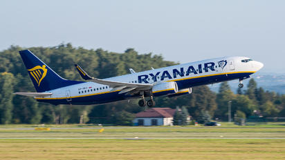 SP-RKU - Ryanair Boeing 737-8AS