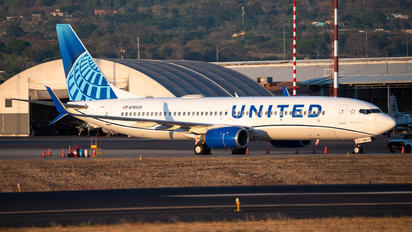 N78509 - United Airlines Boeing 737-800