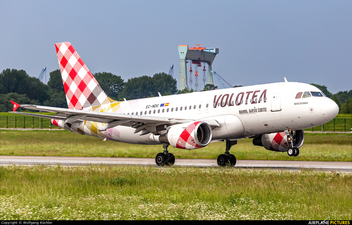 Volotea Airlines EC-NDG aircraft at Hamburg - Finkenwerder