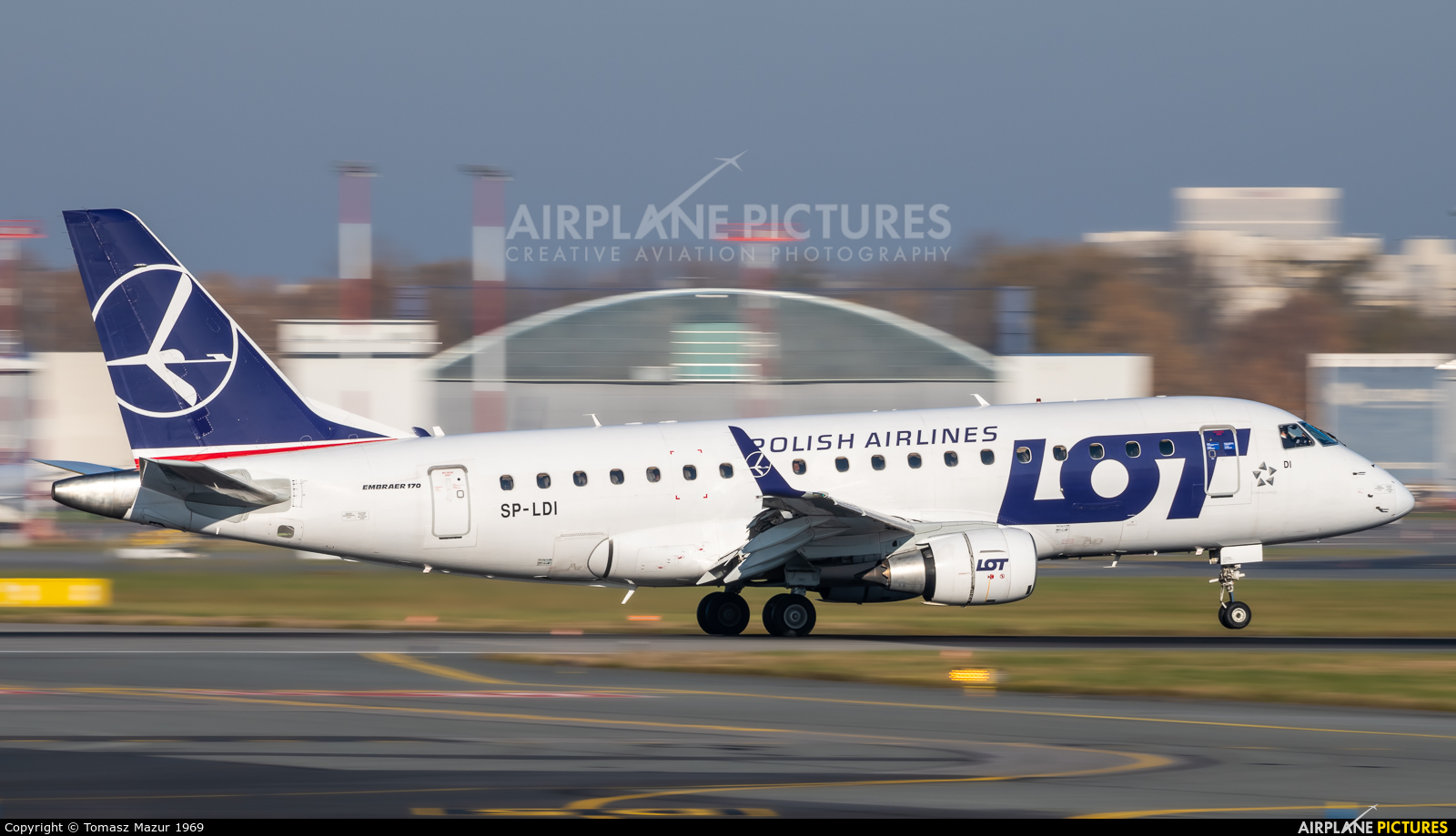 LOT - Polish Airlines SP-LDI aircraft at Warsaw - Frederic Chopin