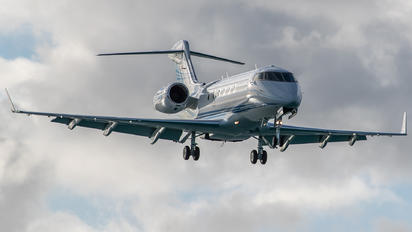 C-FGSS - Private Bombardier Bombardier Challenger 300 (BD-100-1A10)