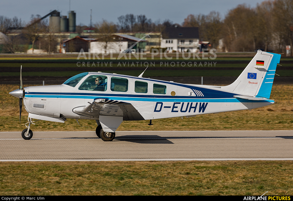 Private D-EUHW aircraft at Augsburg