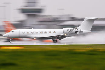VP-CZA - Private Gulfstream Aerospace G-V, G-V-SP, G500, G550