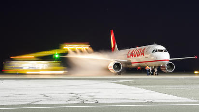 9H-LMC - Lauda Europe Airbus A320