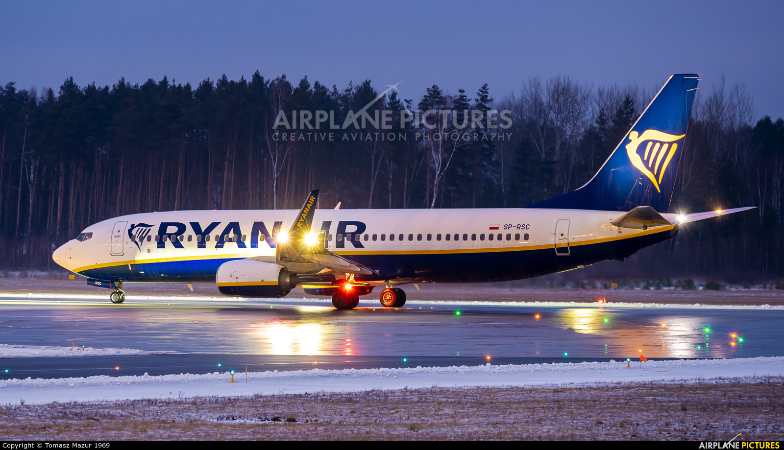 Ryanair Sun SP-RSC aircraft at Katowice - Pyrzowice
