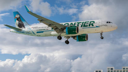 N322FR - Frontier Airlines Airbus A320
