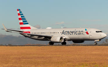 N894NN - American Airlines Boeing 737-800