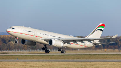 OE-ITZ - Avolon Airbus A330-200