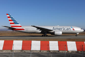 N758AN - American Airlines Boeing 777-200ER