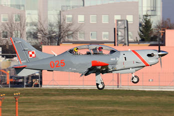 025 - Poland - Air Force PZL 130 Orlik TC-1 / 2