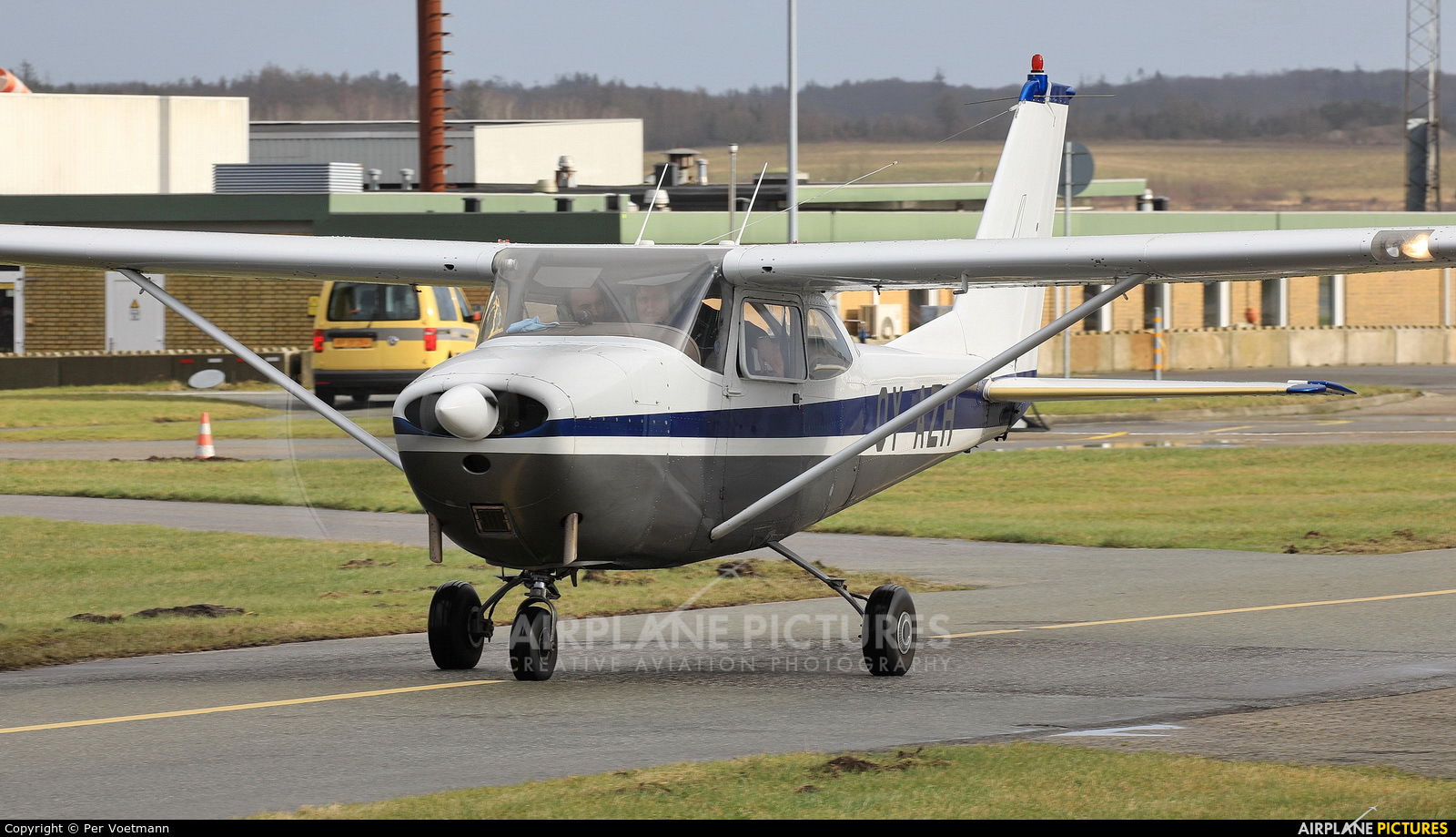 Private OY-AZH aircraft at Billund