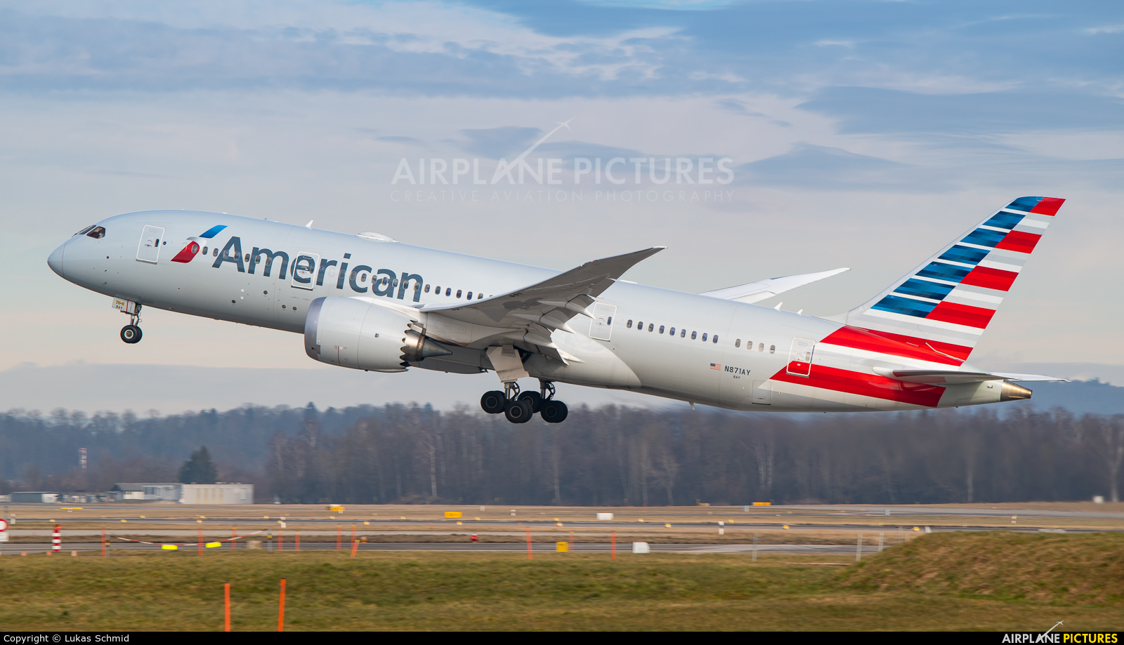 American Airlines N871AY aircraft at Zurich