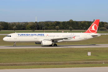 TC-JRY - Turkish Airlines Airbus A321