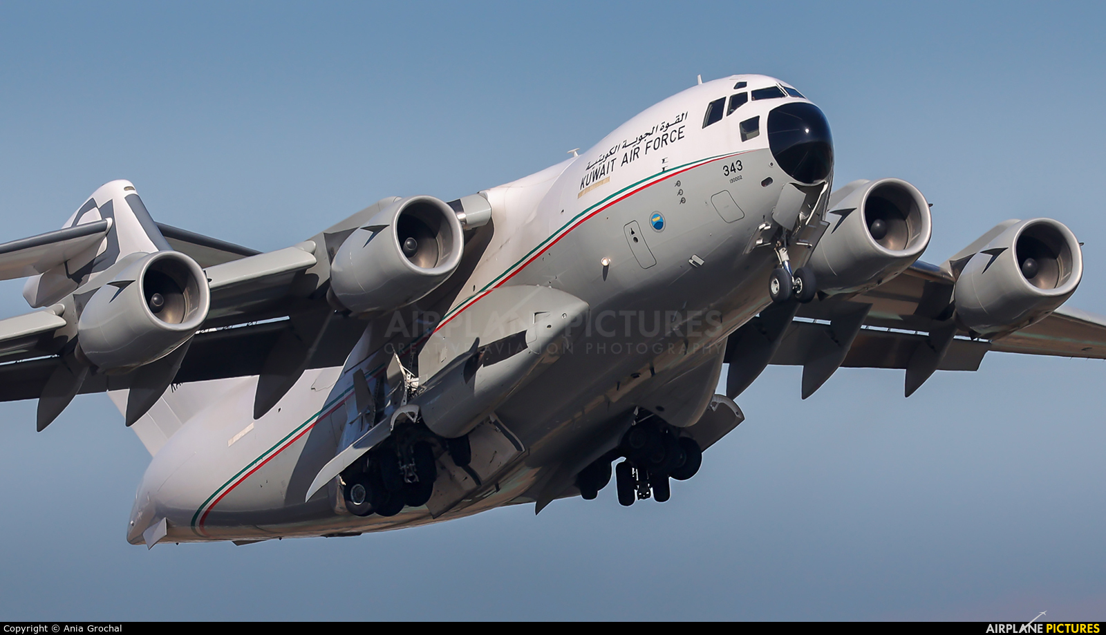 Kuwait - Air Force KAF343 aircraft at Warsaw - Frederic Chopin
