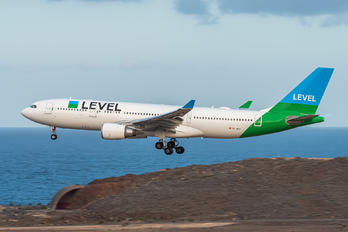 EC-MOY - LEVEL Airbus A330-200