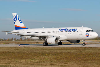 LY-VEB - SunExpress Airbus A320