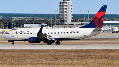 N379DA - Delta Air Lines Boeing 737-800