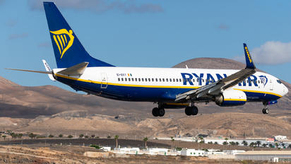 EI-EKY - Ryanair Boeing 737-800