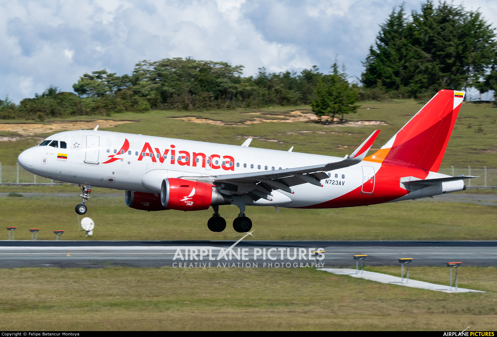 Avianca N723AV aircraft at Medellin - Jose Maria Cordova Intl
