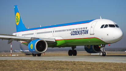 UK32101 - Uzbekistan Airways Airbus A321 NEO