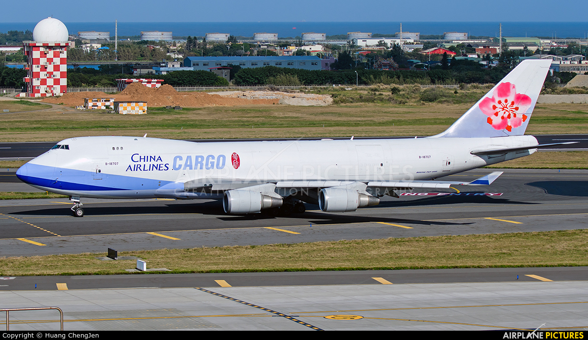 China Airlines Cargo B-18707 aircraft at Taipei - Taoyuan Intl