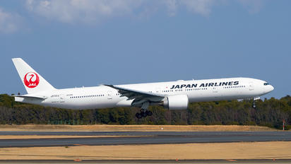 JA737J - JAL - Japan Airlines Boeing 777-300ER