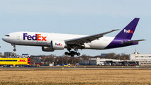 Rare visit of FedEx 777 to Warsaw title=
