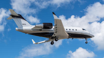 N5G - Private Canadair CL-600 Challenger 600 series